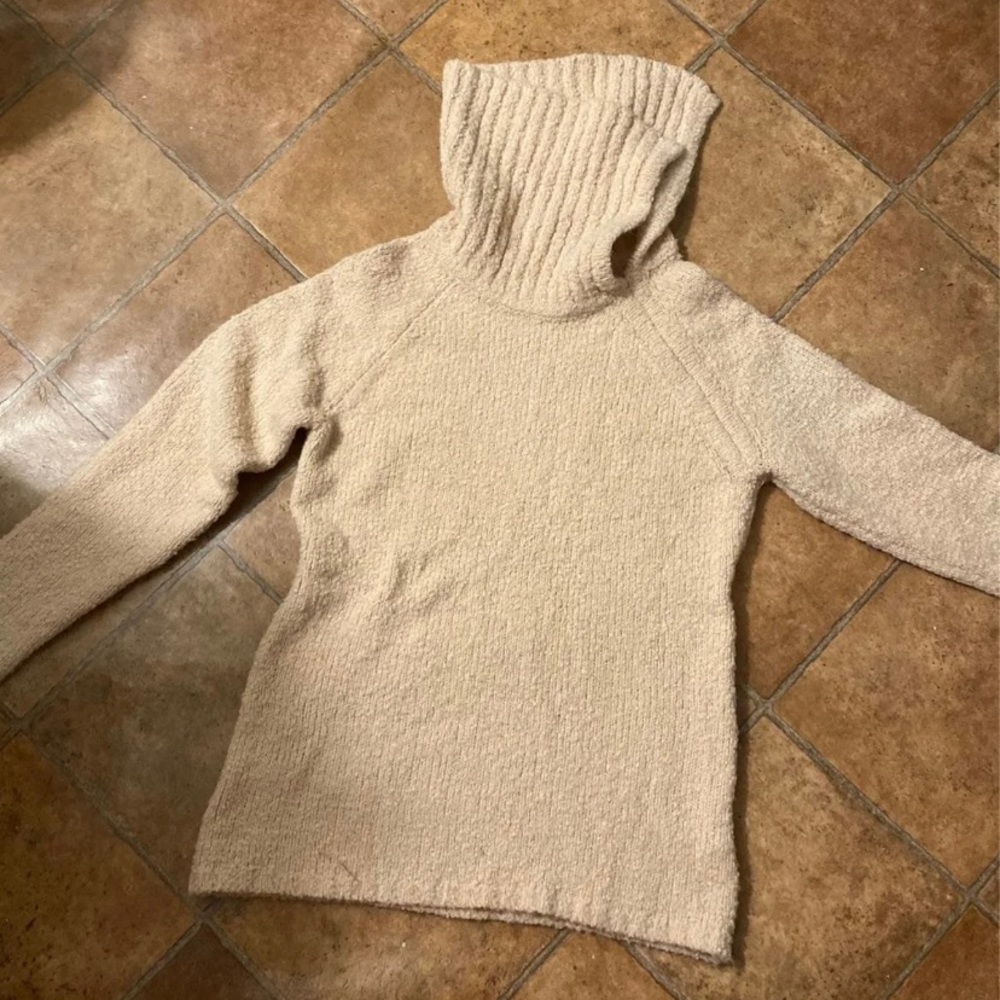 Light pink Calvin Klein collard
